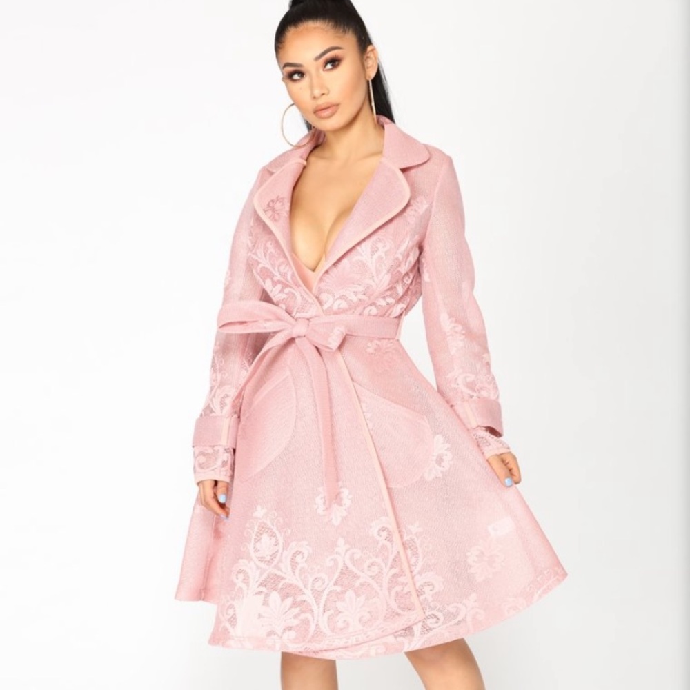 Beautiful Fashion Nova blush dress up coat NEW